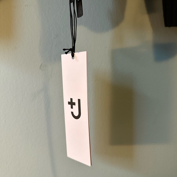 +J Uniqlo ribbed wool sweater - Picture 2 of 5